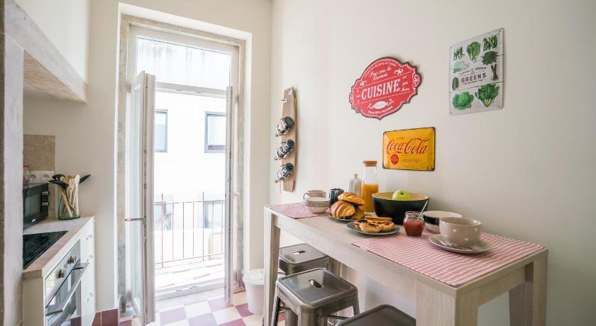 Stylish Apartment near Av. Liberdade - 12