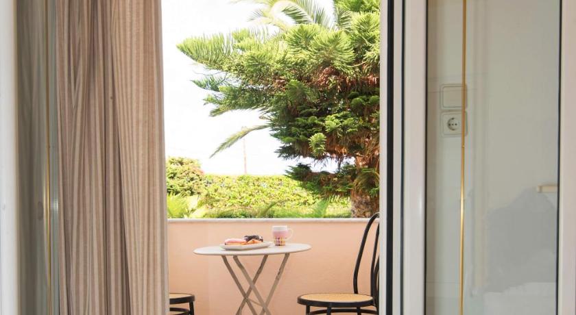 Image of Standard Triple Studio with Garden View 14