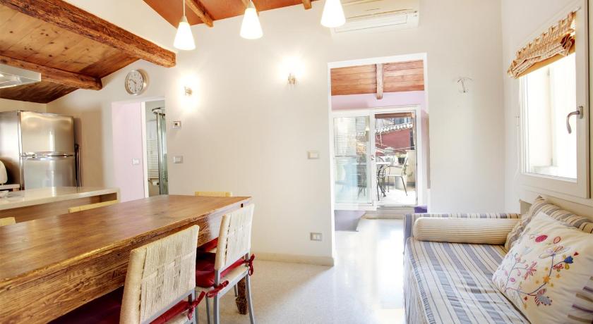 Fenix Otello Apartments photo