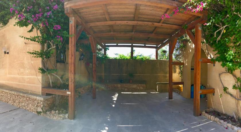 Villa Pedro 2 Bedroom villa with shared pool - image 11
