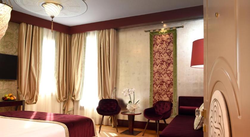 Santa Croce Boutique Hotel