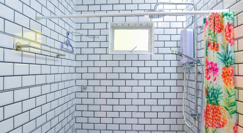 Purple Cube Roomstay Kontena photo