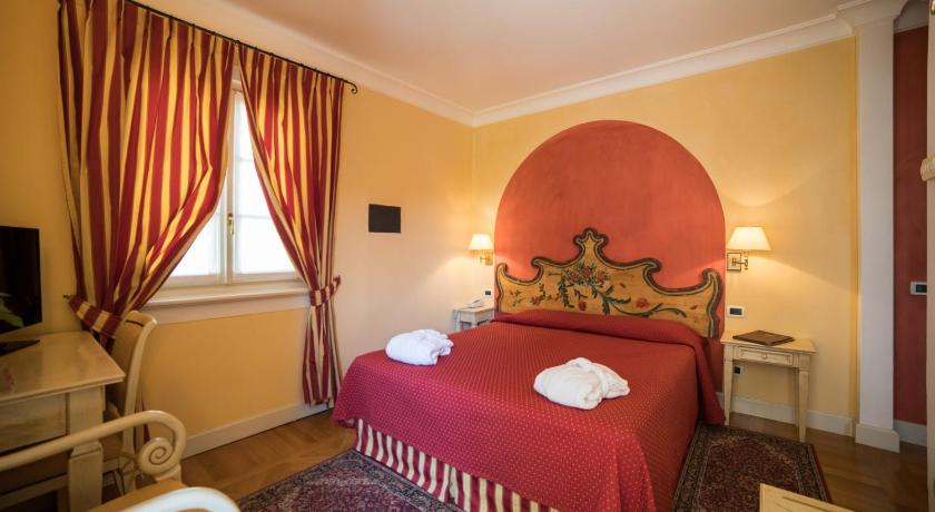 Hotel Cannero photo
