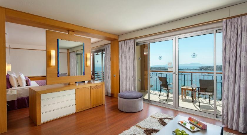 Image of Junior Suite 0