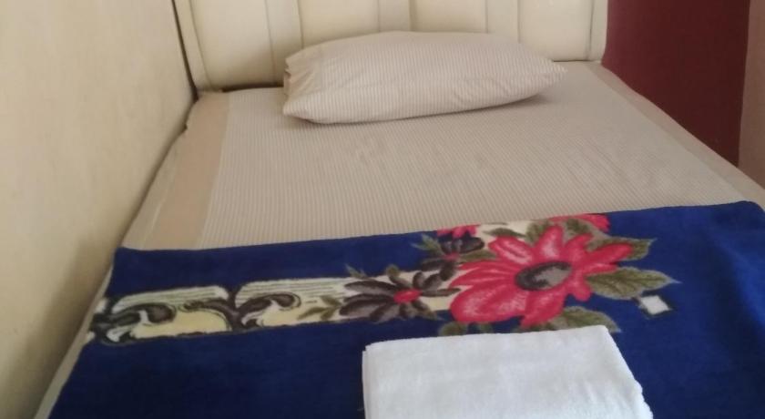 Image of Single Room with Private Bathroom 0