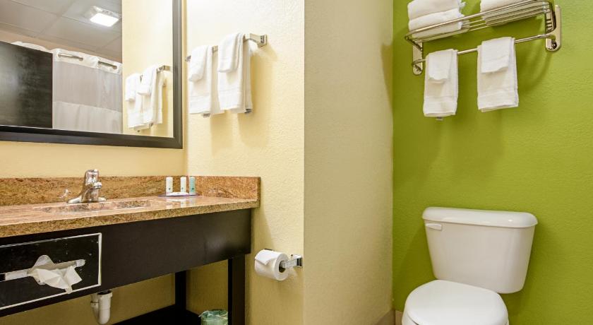 Quality Inn & Suites Glenmont - Albany South