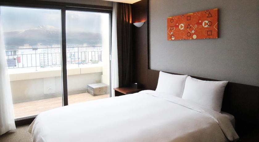 Image of Executive Suite 4