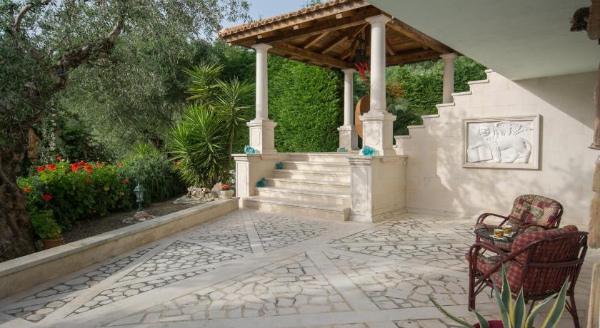 Tatiana Studio with Private Pool photo