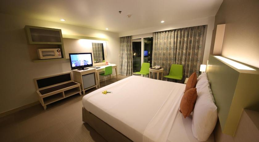 Image of Deluxe Room 8