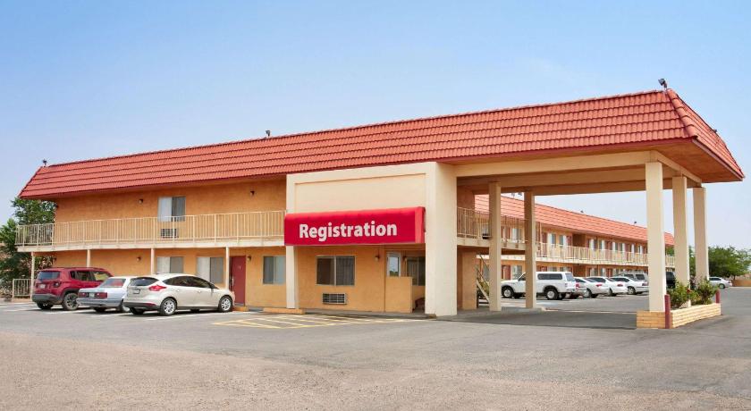 Travelodge by Wyndham Winslow photo