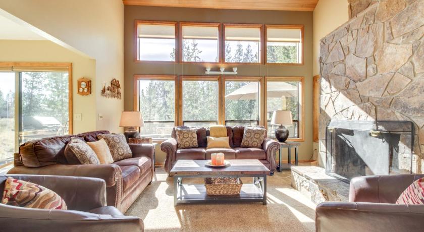 Mt Rainier Ln 8 — Hotel in Sunriver (OR)