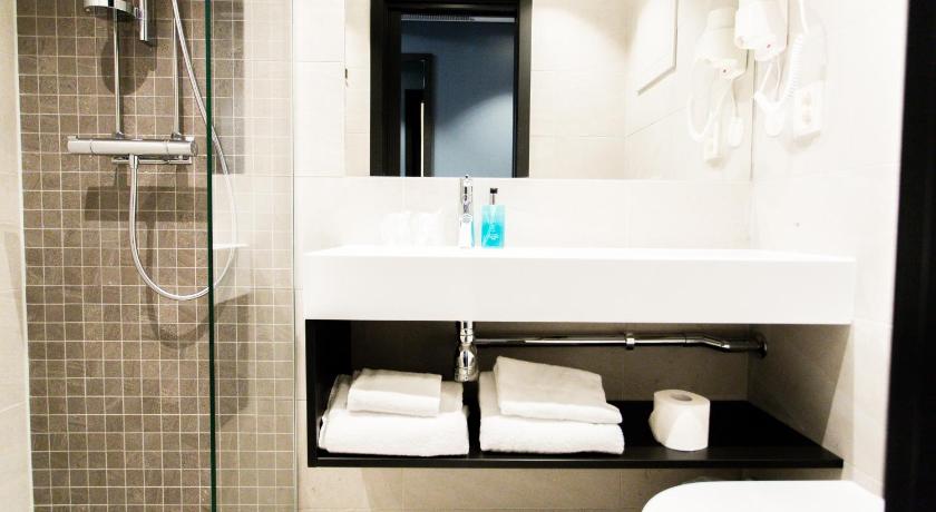 Bathroom, Hotel Verdandi Oslo in Oslo