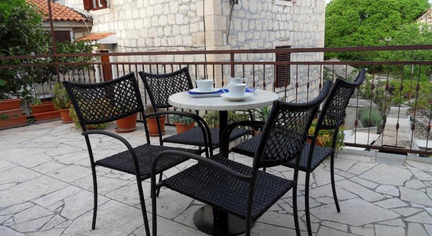 Apartments Varos photo