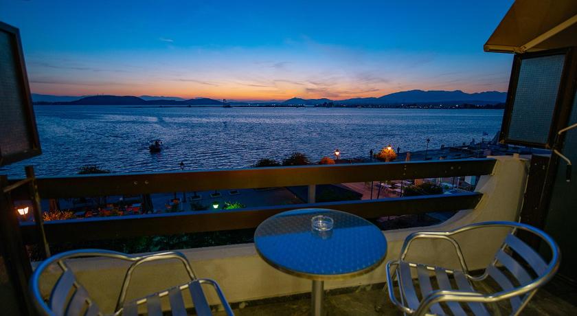 Hotel Avra photo