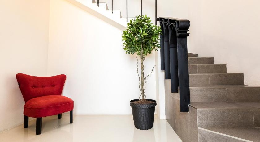 Image of Deluxe Suite 9