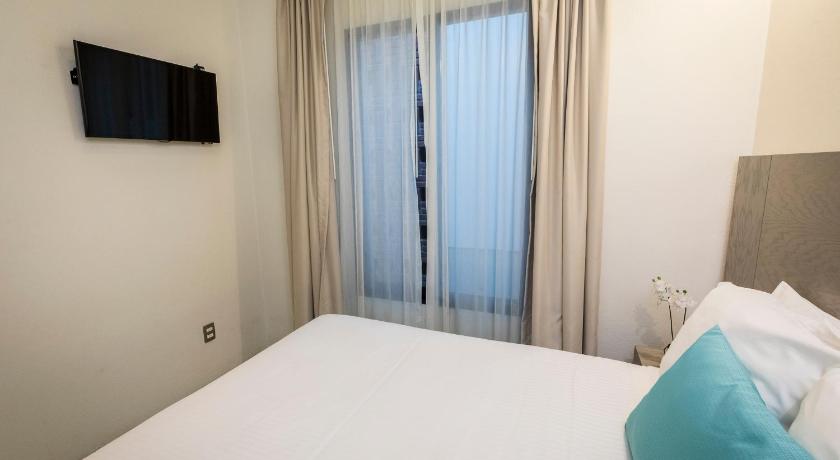 Image of Superior Suite 10