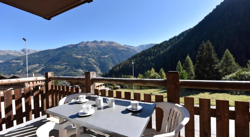 Apartments Vieux Chalet photo