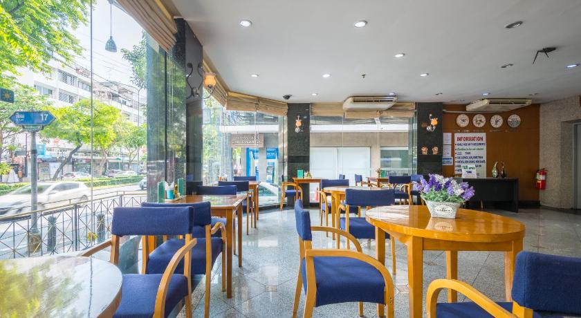 Bangkok For You Residence 2-Star Hotel suite