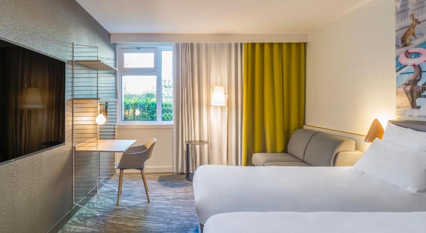 Image of Classic Room - 1 double bed and 1 two person so fa bed 7