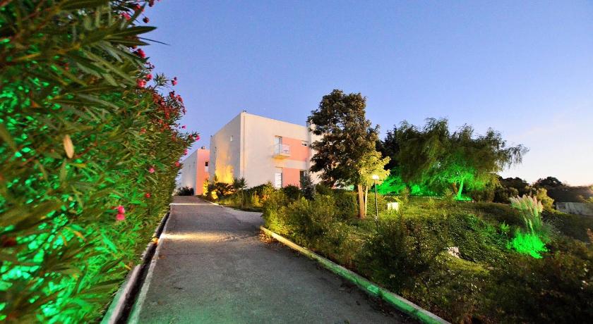 Oeiras HILLTOP OASIS - Lisbon Lux Oeiras 4-Star Hotel view