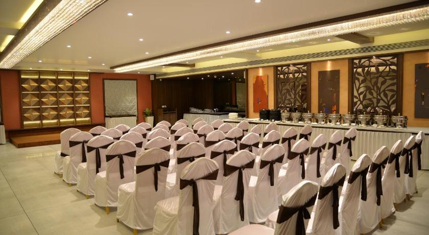 Hotel D-Adda – Badlapur, KY