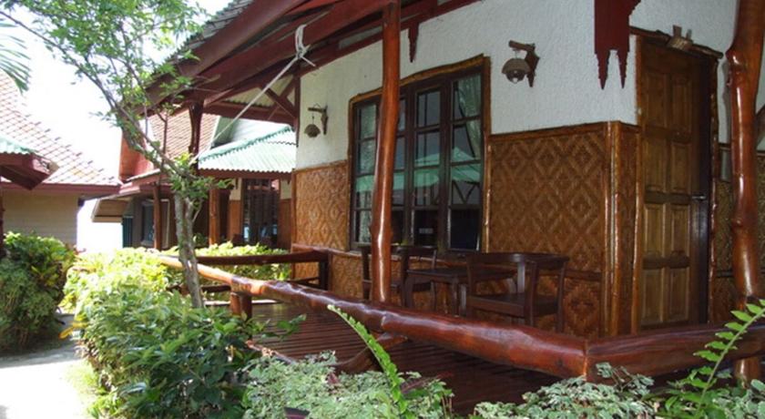 コ・サムイ Bill Resort 3つ星 ホテル プール