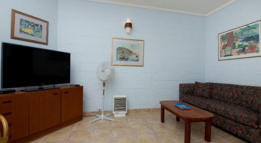 Forster Lodge 6 photo