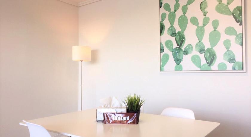 ReadySet Apartments at Sentinel photo