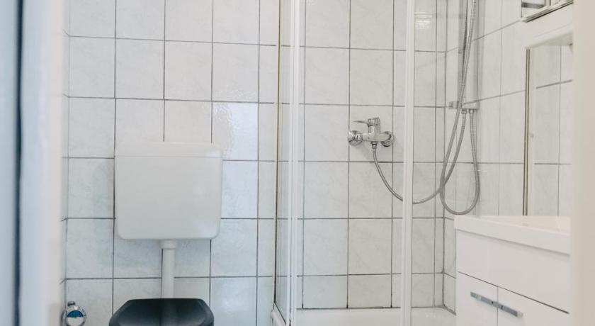 Image of One-Bedroom Apartment with Terrace EG 06 2