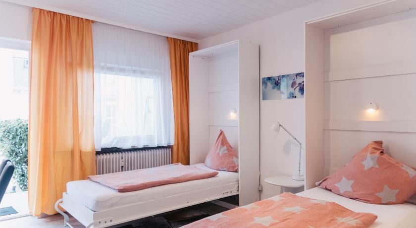 Image of Apartment with Terrace and Two Single Beds EG 03 4