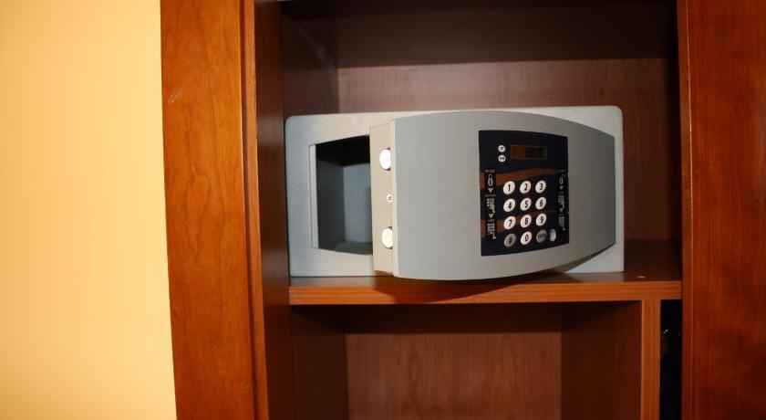 Immagine di Camera Doppia con Letti Singoli - Interna (Twin Room - Interior) 6