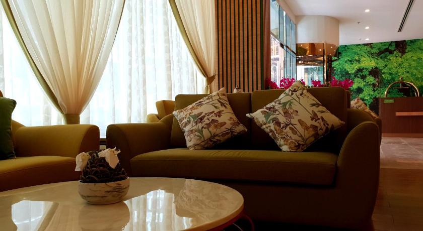 Jacob's Garden Hotel - image 2