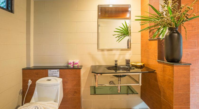 Image of Superior Bungalow 2