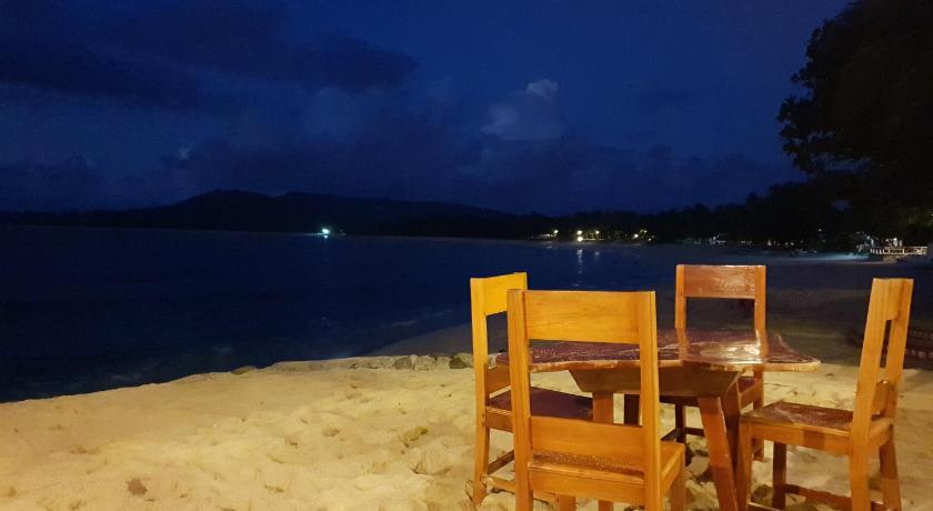 RedDoorz Plus Evangeline Beach Resort  photo