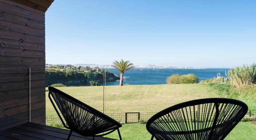 Cabanas de Canide — Hotel in La Coruna