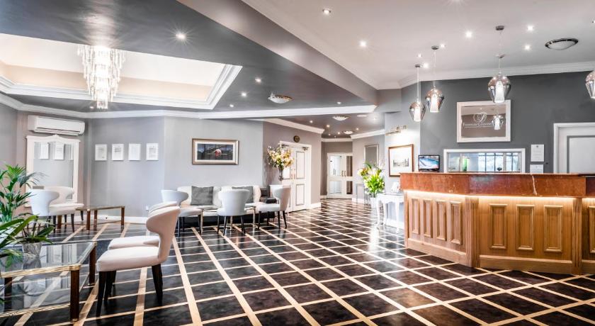 Foxfields Country Hotel photo