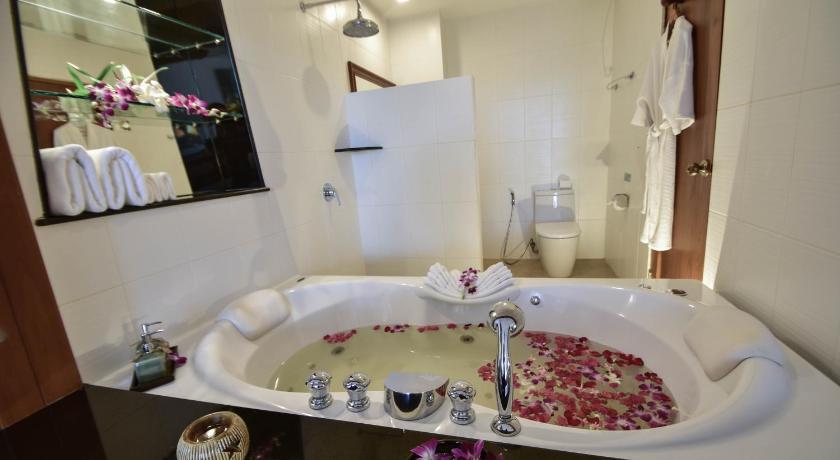 Image of Deluxe Room 6