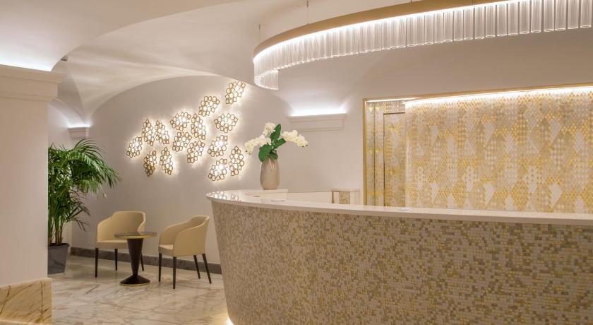 ローマ Hotel Shangri-La Roma by OMNIA hotels 4つ星 ホテル 外観