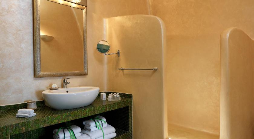 Image of Astra Infinity Pool Suite with Caldera View 2