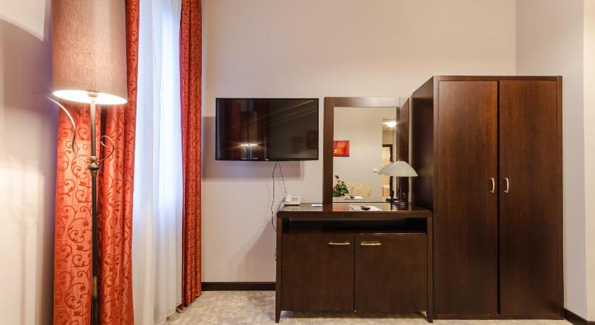 Image of Family Suite (2 Adults + 2 Children) 9