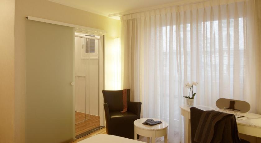 Image of Double Room with River View 10