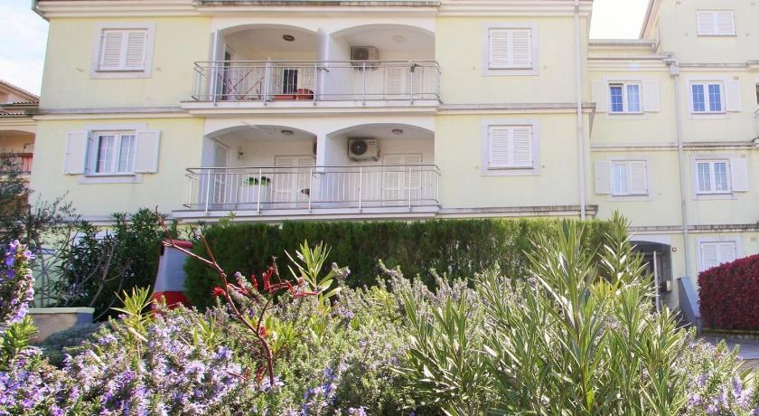 Peteh — Hotel in Porec