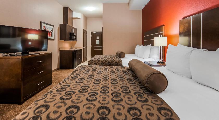 Best Western Plus Kindersley Hotel