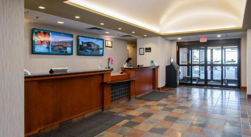 Service Plus Inn and Suites Calgary