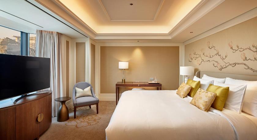 Image of Executive Tower Junior Suite Double with La Cime Access 9