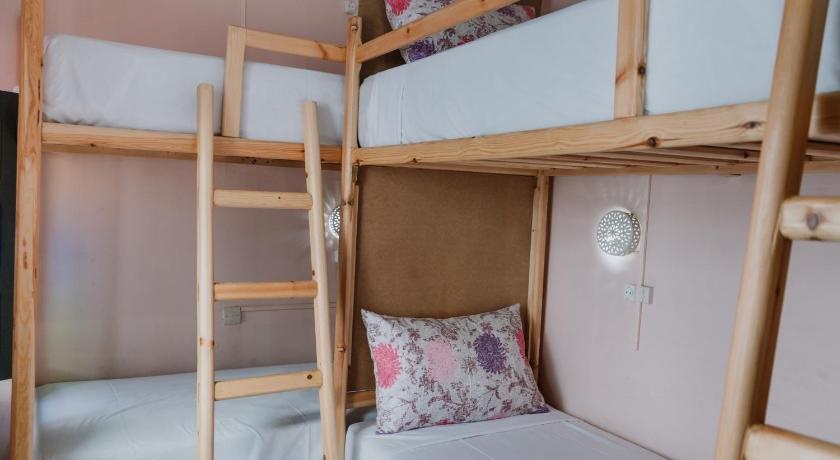 Image of Bed in 6-Bed Female Dormitory Room 0