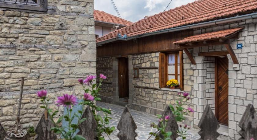 To Patriko Tou Saranti — Hotel in Metsovon