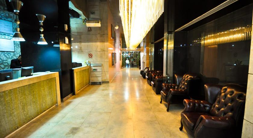 Phoenicia Hotel - image 4