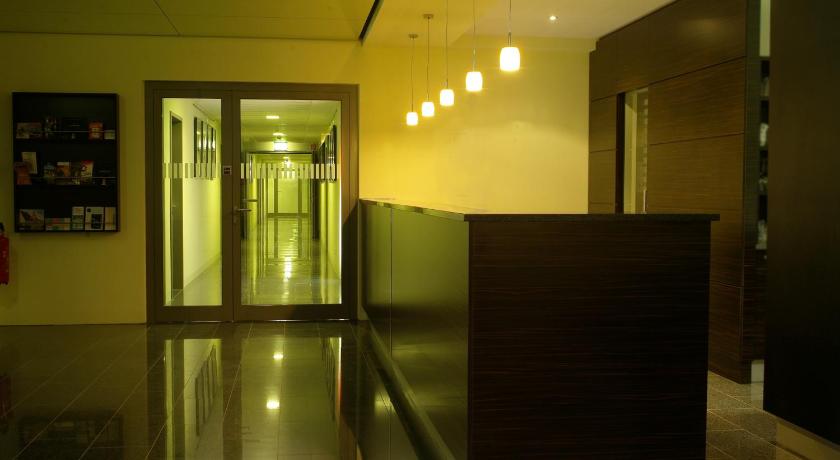 Hotel Central Regensburg CityCentre photo