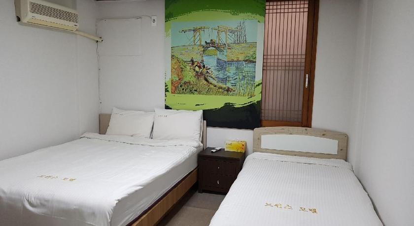 Jeju Twins Hotel Jeju 2-Star Hotel restaurant